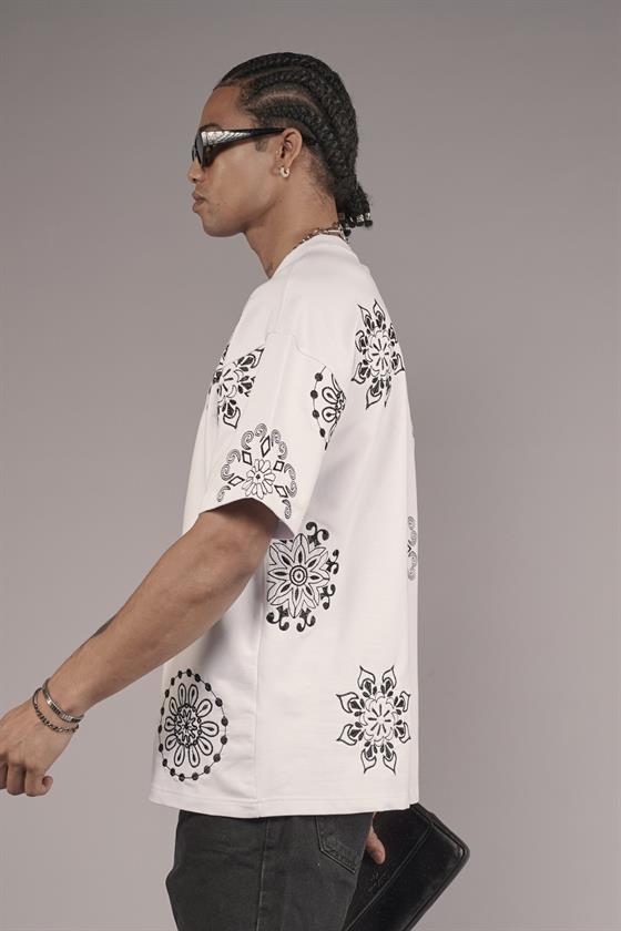 Nakış Detaylı Oversize Kalıp Unisex Tişört