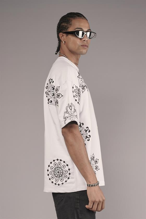 Nakış Detaylı Oversize Kalıp Unisex Tişört