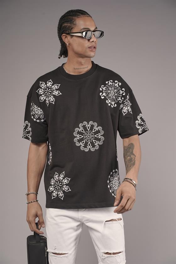 Nakış Detaylı Oversize Kalıp Unisex Tişört