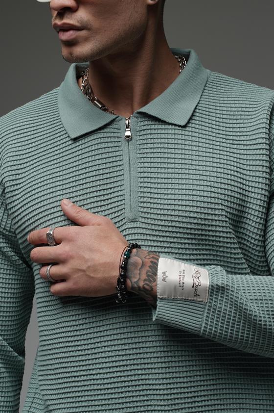 Polo Yaka Yarım Fermuarlı Oversize Kalıp Triko Kazak