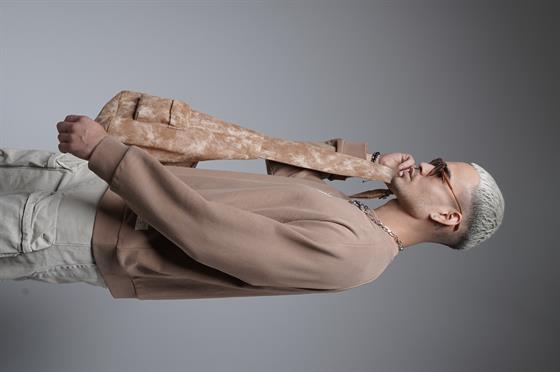 Ribanalı Yaka Reglan Kol Baskılı Oversize Kalıp Sweat