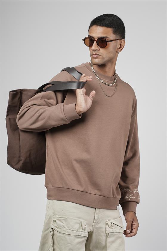 Sırtı Baskılı Oversize Kalıp Erkek Sweatshirt