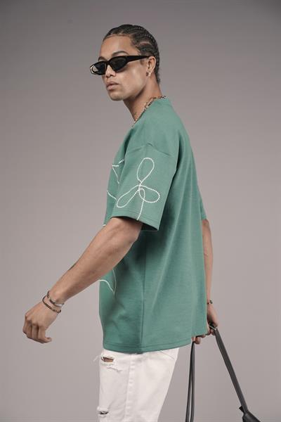 Bisiklet Yaka Nakış Detaylı Oversize Kalıp Unisex Tişört