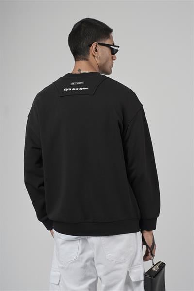 Bisiklet Yaka Önü Etiket Detaylı Oversize Basic Erkek Sweatshirt