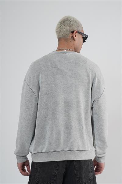 Bisiklet Yaka Yıkamalı Aplikeli Oversize Kalıp Sweatshirt