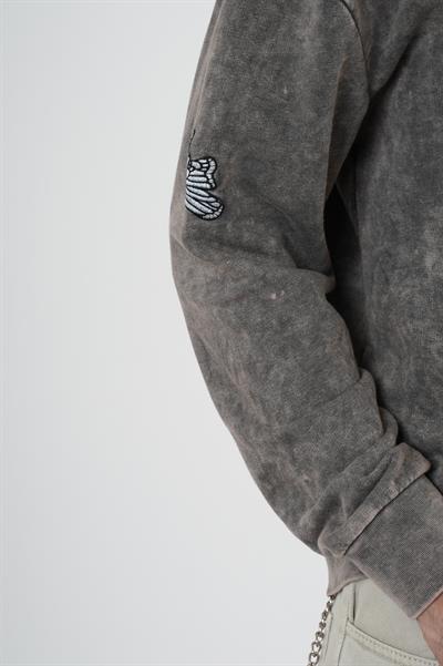 Bisiklet Yaka Yıkamalı Aplikeli Oversize Kalıp Sweatshirt
