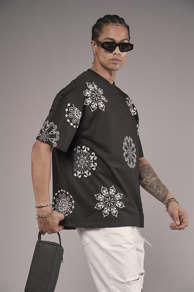 Nakış Detaylı Oversize Kalıp Unisex Tişört