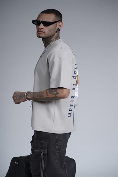 Nakışlı Sırtı Baskılı Biyeli Oversize Kalıp Unisex Tişört