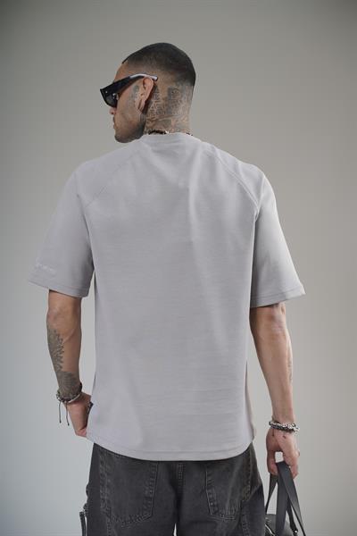 Önü Logolu Nakış Detaylı Reglan Kol Unisex Oversize Kalıp Tişört