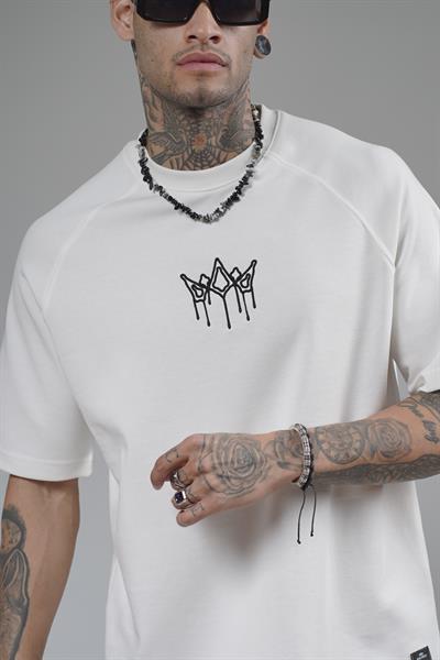 Önü Logolu Nakış Detaylı Reglan Kol Unisex Oversize Kalıp Tişört