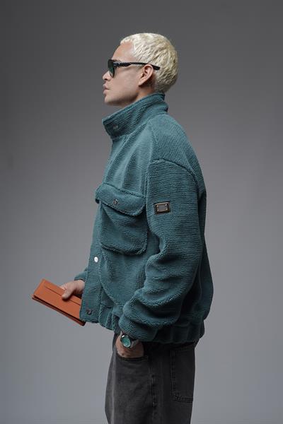 Oversize Kalıp Çıtçıt Kapamalı Logo Detaylı Peluş Ceket