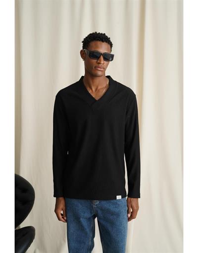 V Yaka Yanları Yırtmaç Detaylı Jakarlı Regular Kalıp Trend Erkek Sweatshirt