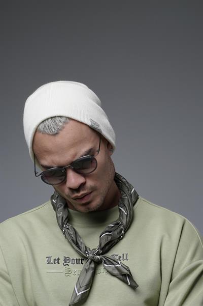 Yandan Etiketli Unisex Düz Bere