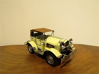 Dekoratif Eskitme Beyaz Araba