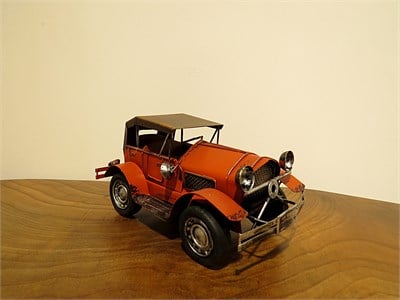 Dekoratif Eskitme Kırmızı Araba