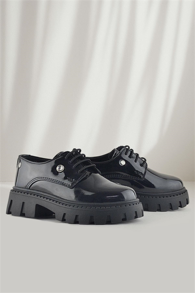 Rakerplus Siyah Rugan Bağcıklı Kız Çocuk Taş Detaylı Okul Ayakkabı