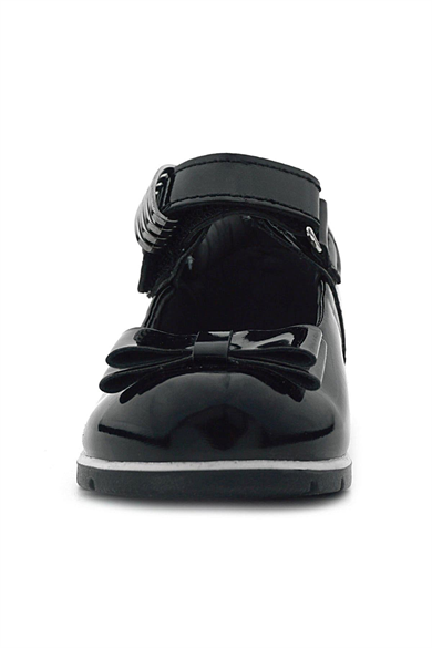 Rakerplus Siyah Rugan Metal Detaylı Fiyonklu Kız Bebek Babet Ayakkabı