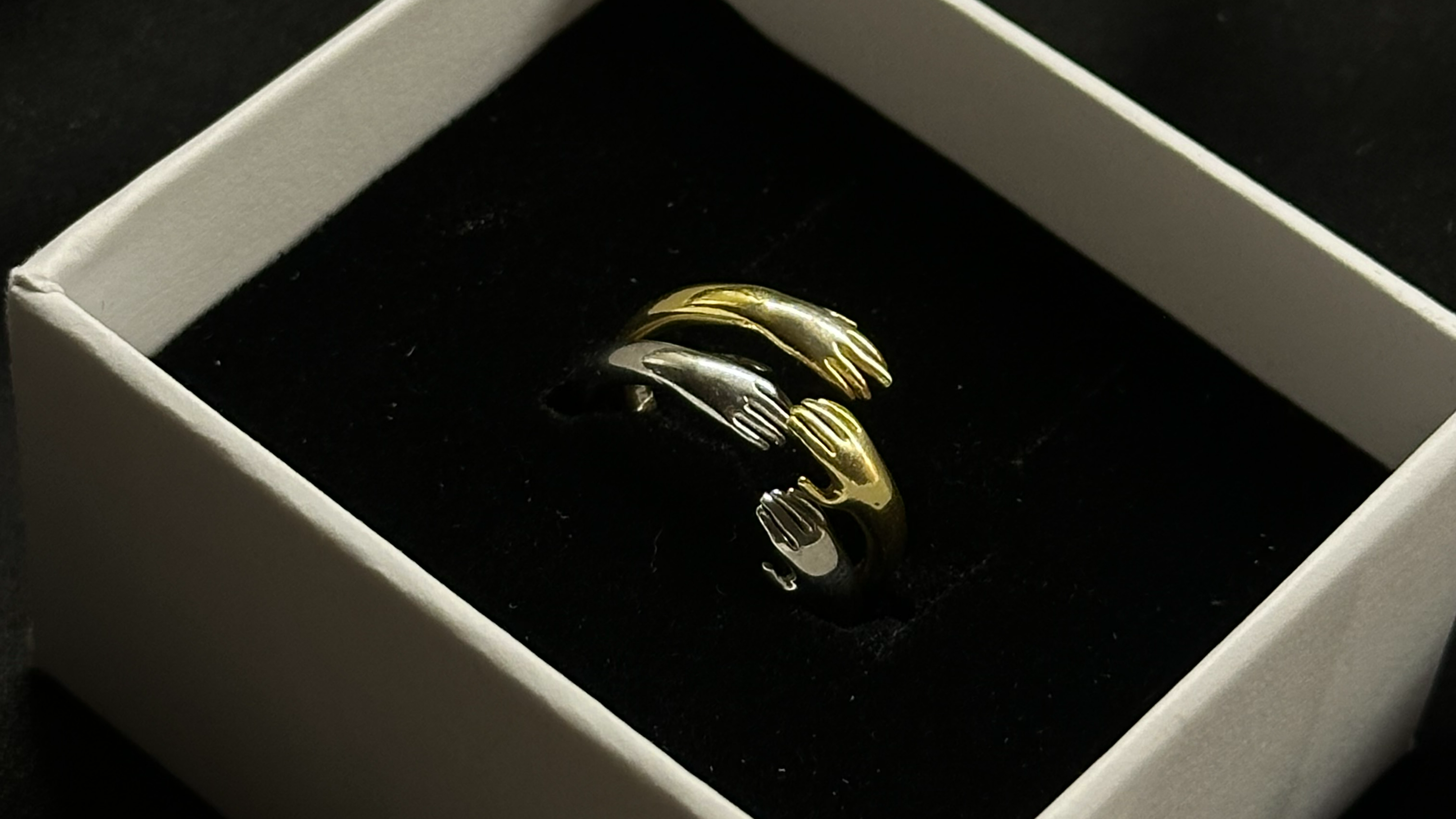 925-ayar-gumus-hug-me-yuzuk