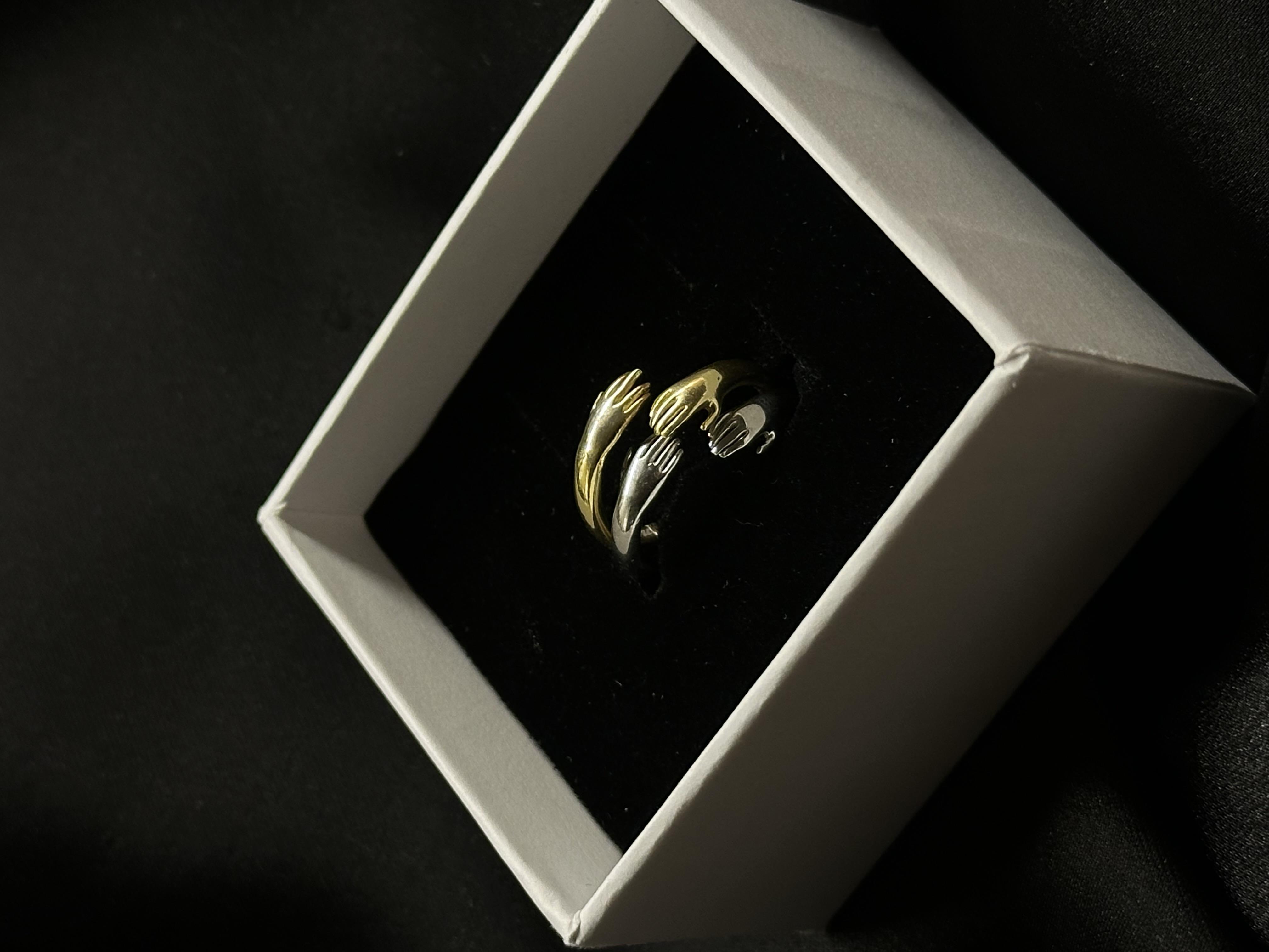 925 Ayar Gümüş Hug Me Yüzük