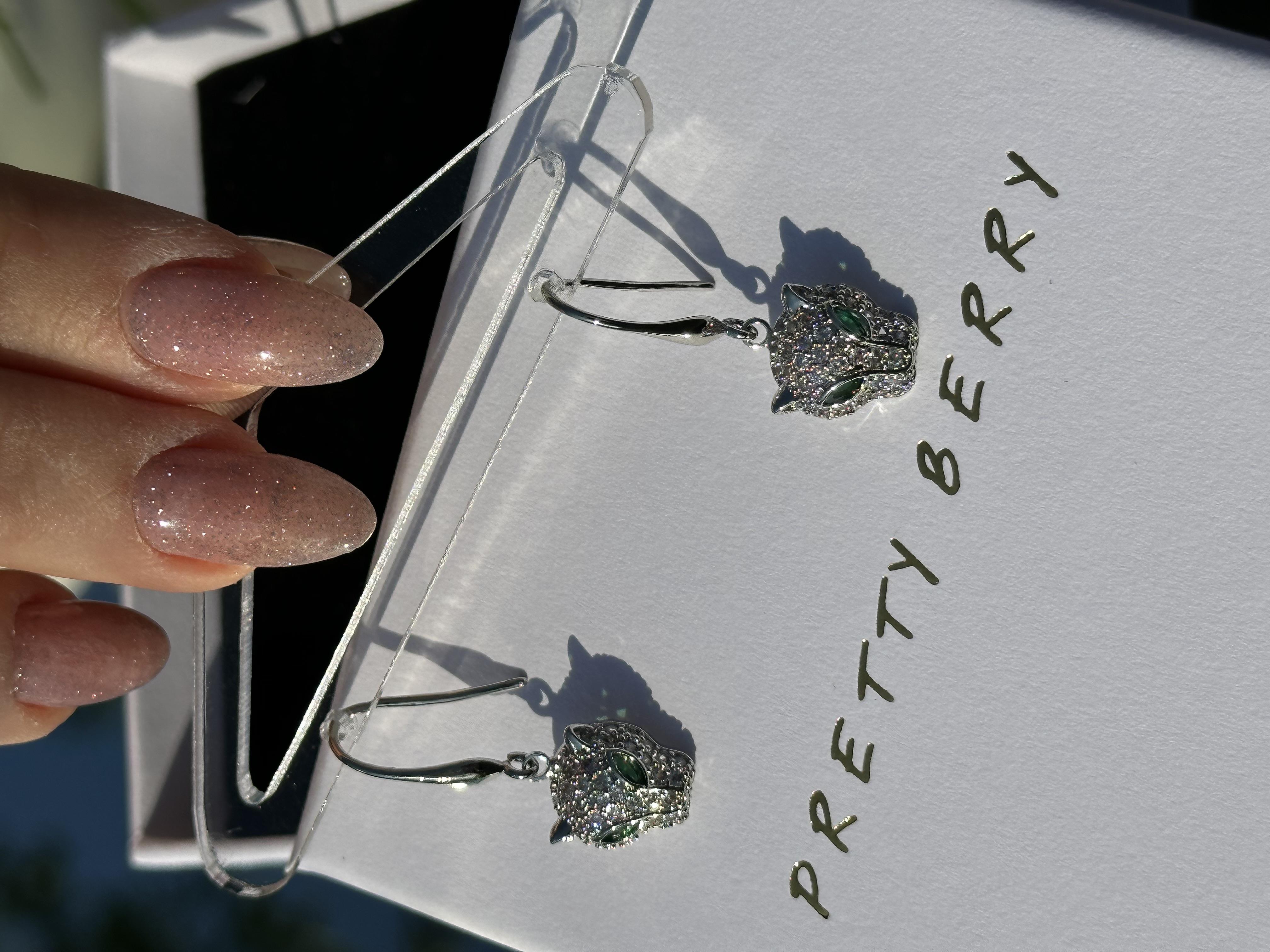 Cartier Kaplan Model Sallantılı Küpe