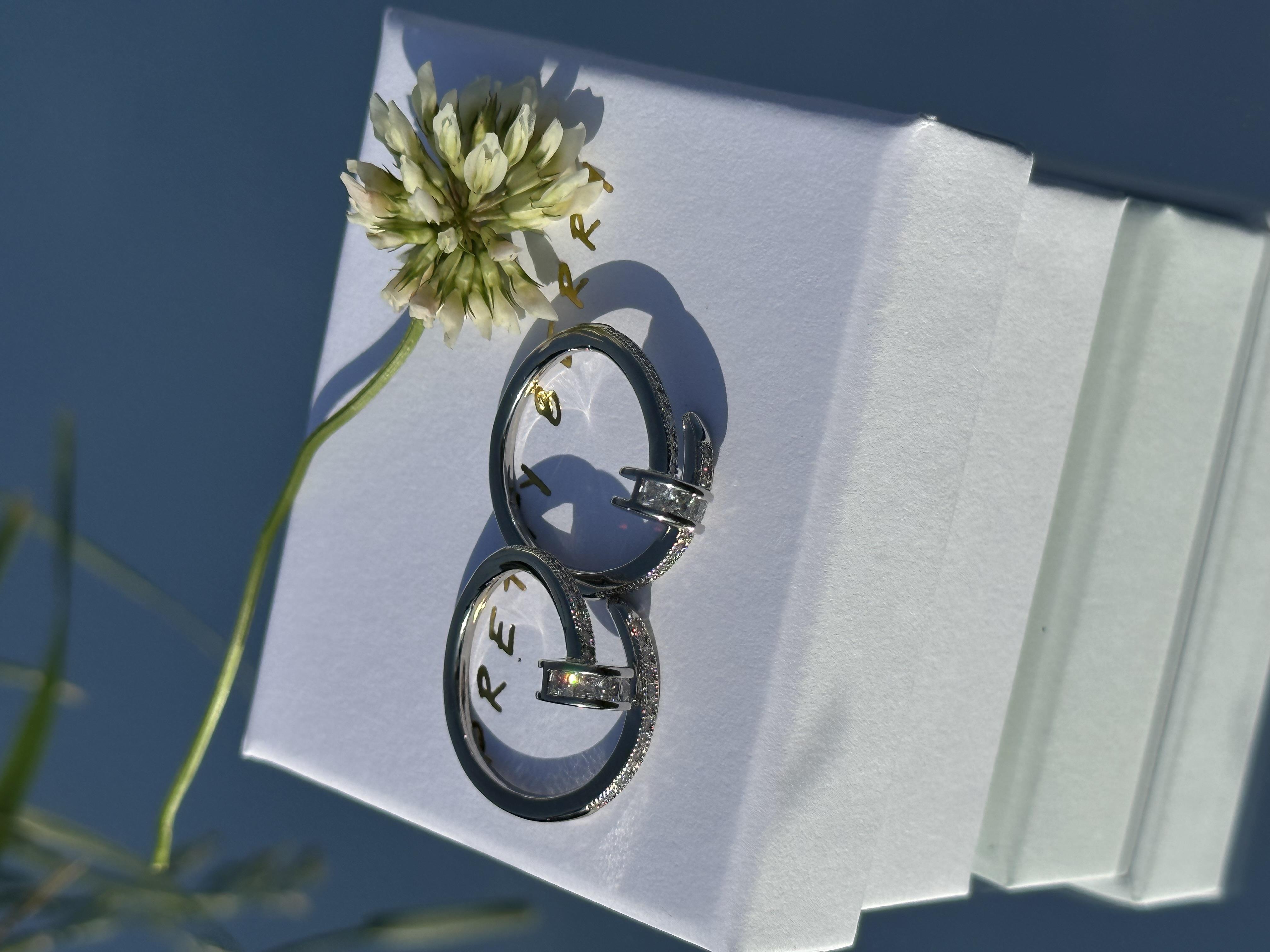 Zirkon Taşlı Çivi Yüzük