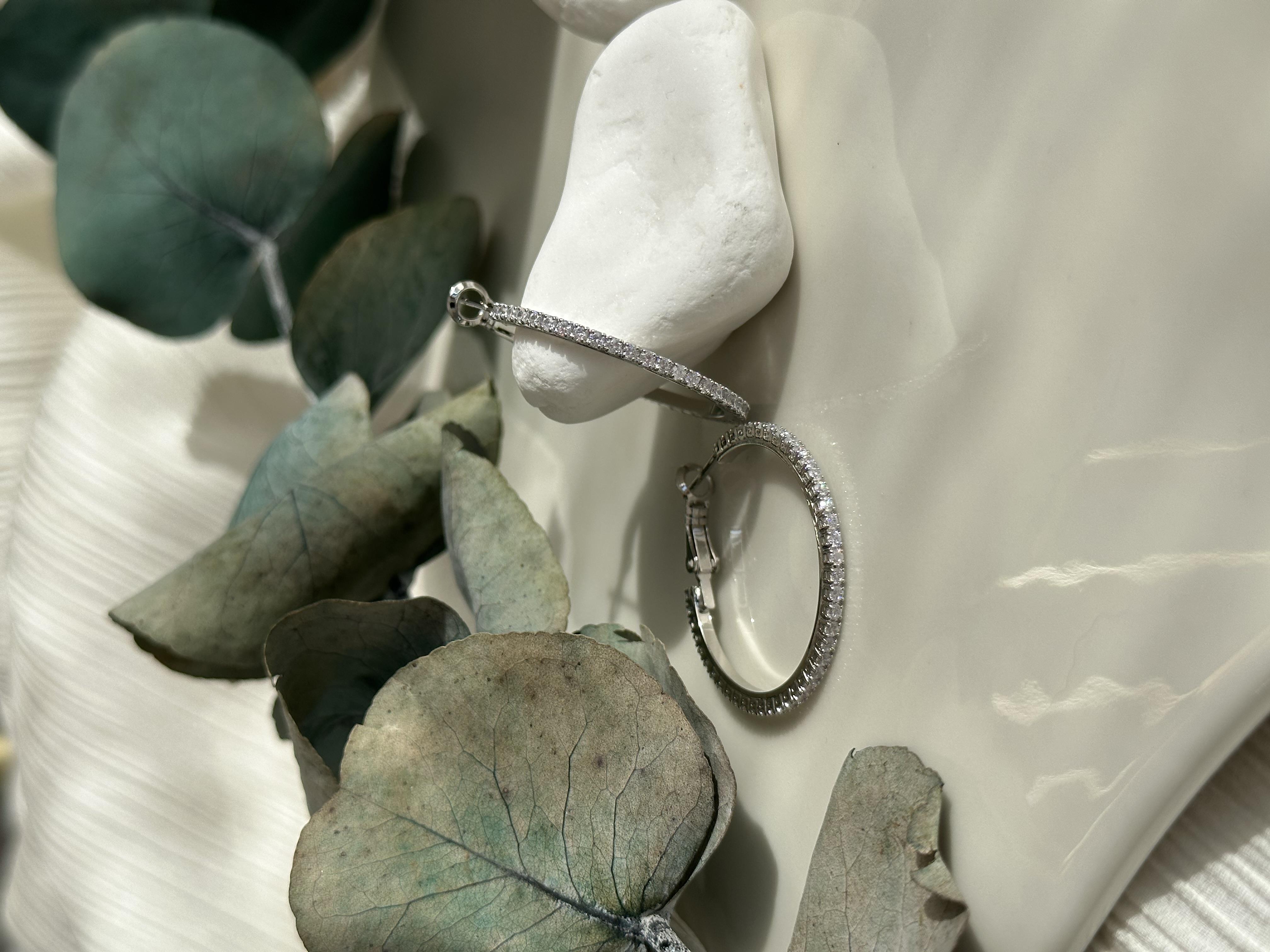 Zirkon Taşlı Halka Küpe