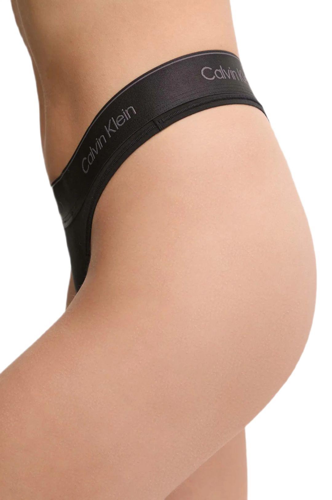 Calvin Klein Kadın Siyah Bralet Tanga Set 000QF8000E 