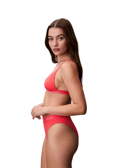 Calvin Klein Kadın Pembe Üçgen Bikini Üstü LV00Q61208 