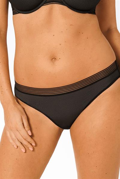 Triumph Kadın Infinite Sensation Tai Siyah Külot