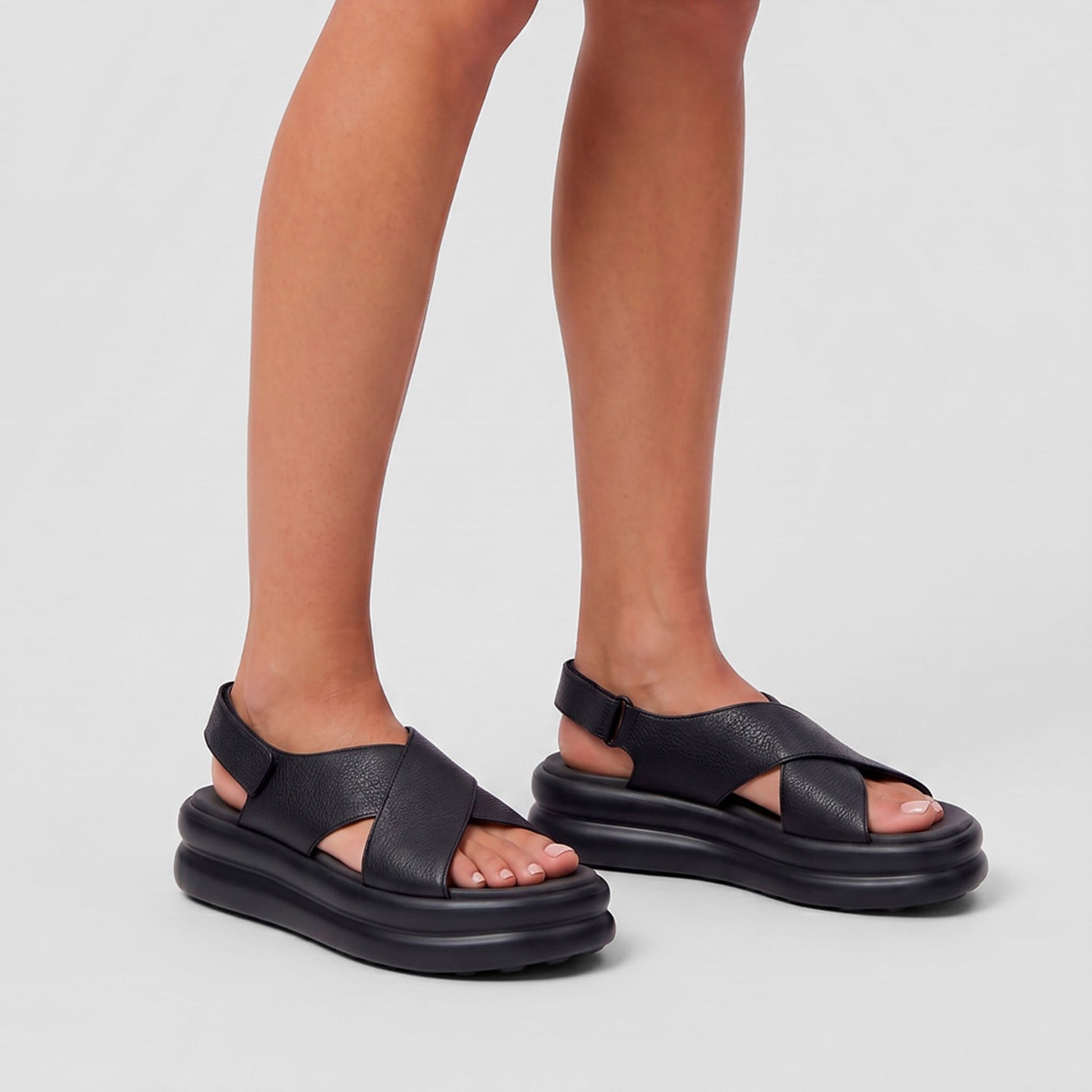 Camper Pelotas Flota Up Siyah Kadın Sandalet CMPK201931-001 CMP.001