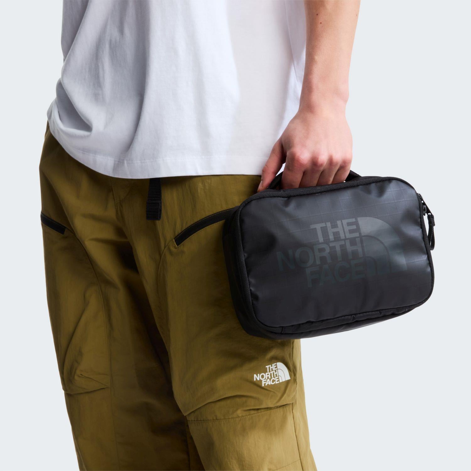 The North Face BASE CAMP VOYAGER TOILETRY KIT Unisex Çanta NF0A81BLKT01