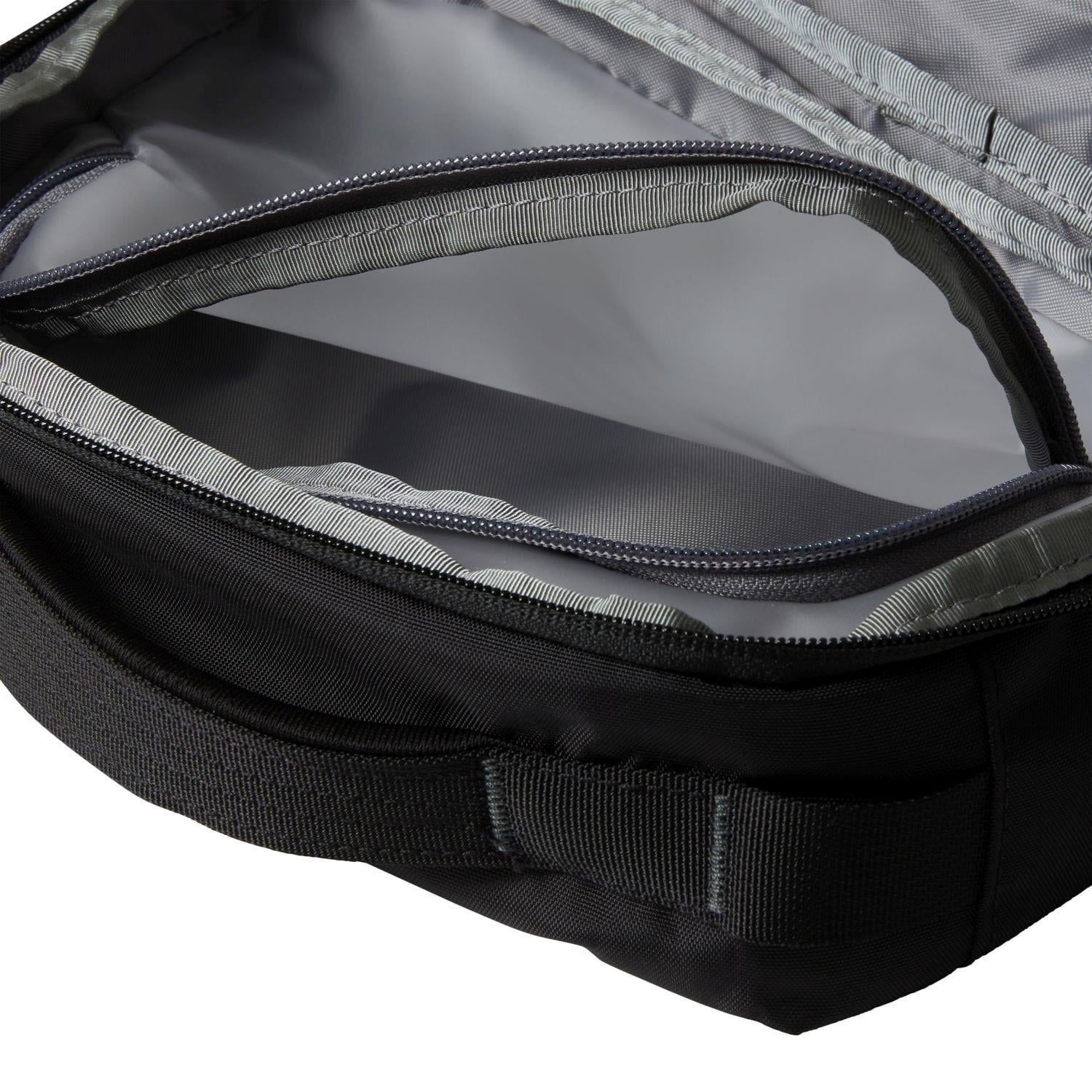The North Face BASE CAMP VOYAGER TOILETRY KIT Unisex Çanta NF0A81BLKT01