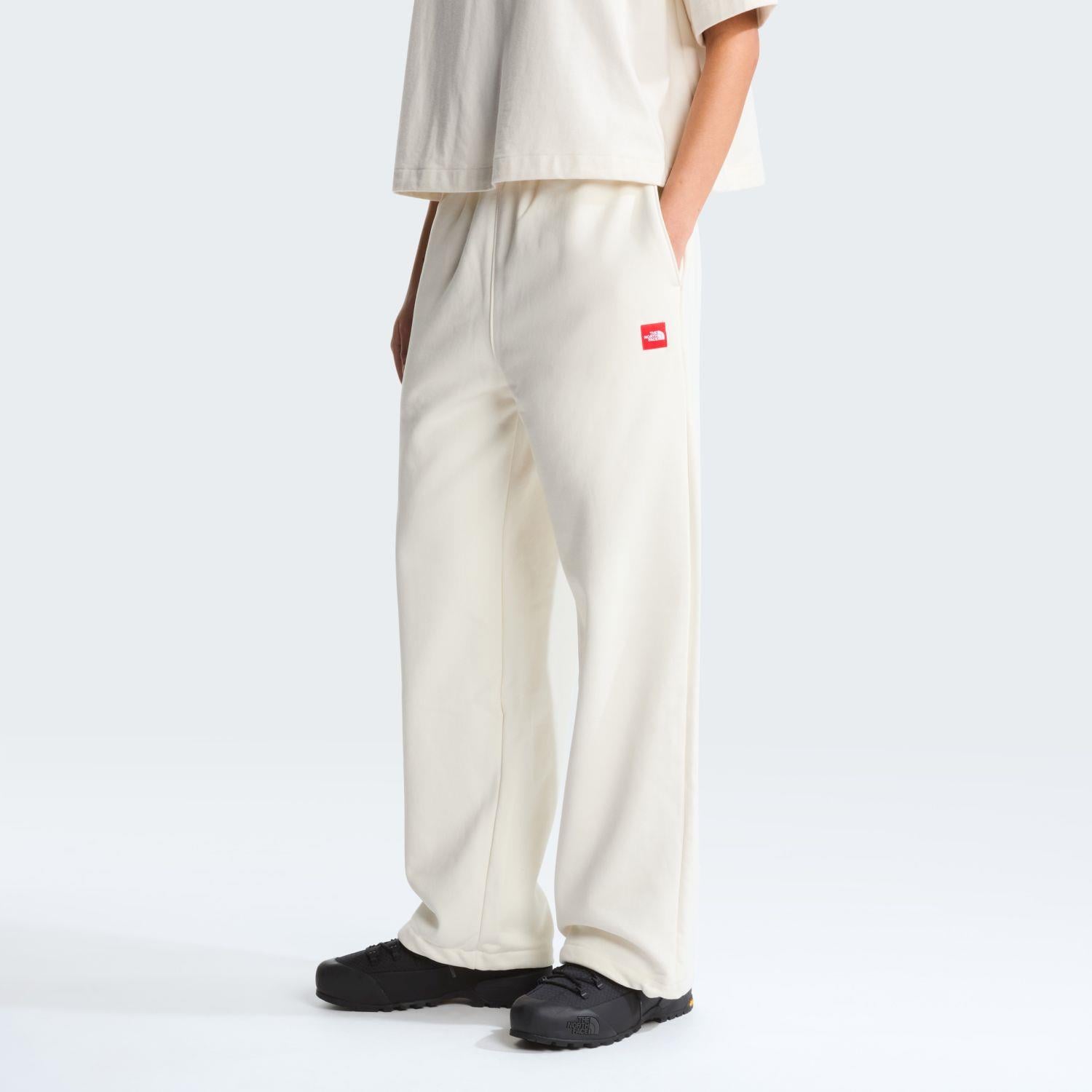 The North Face W TNF Red Box Sweatpants Kadın Pantolon NF0A8EG2QLI1