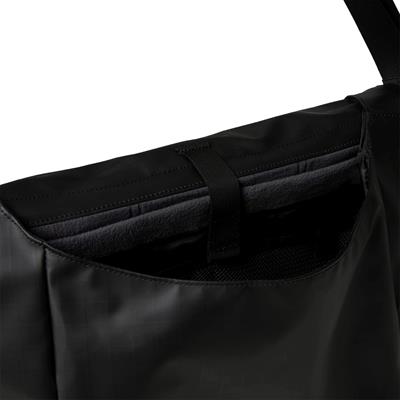 The North Face  Base Camp Voyager Messenger Bag Nf0A81Dpkt01