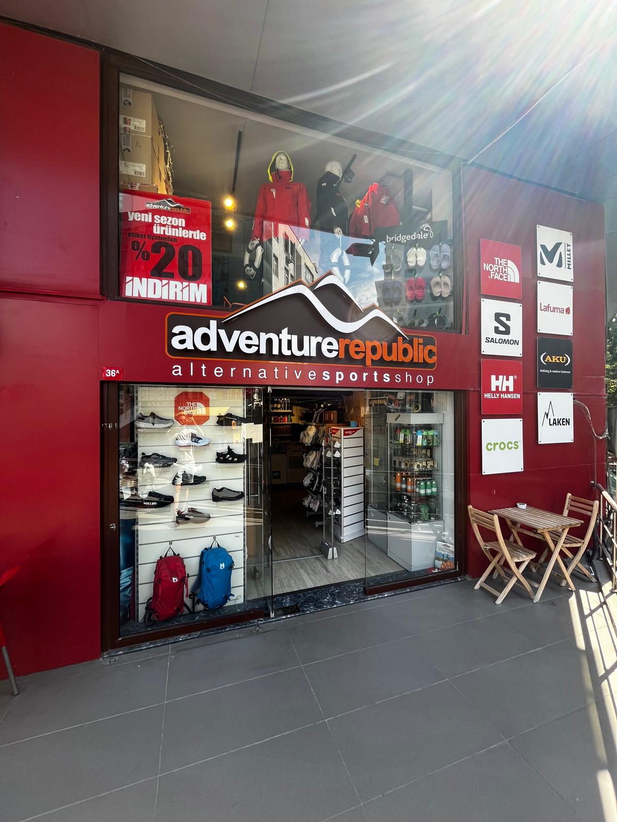 Macera Cumhuriyeti Kadıköy mağazası