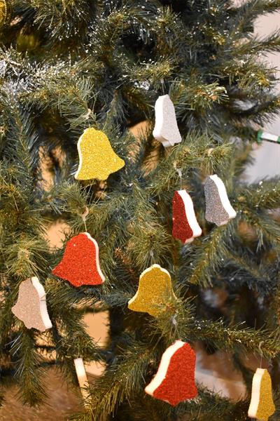 Yılbaşı Simli Strafor Çan Süs 12li