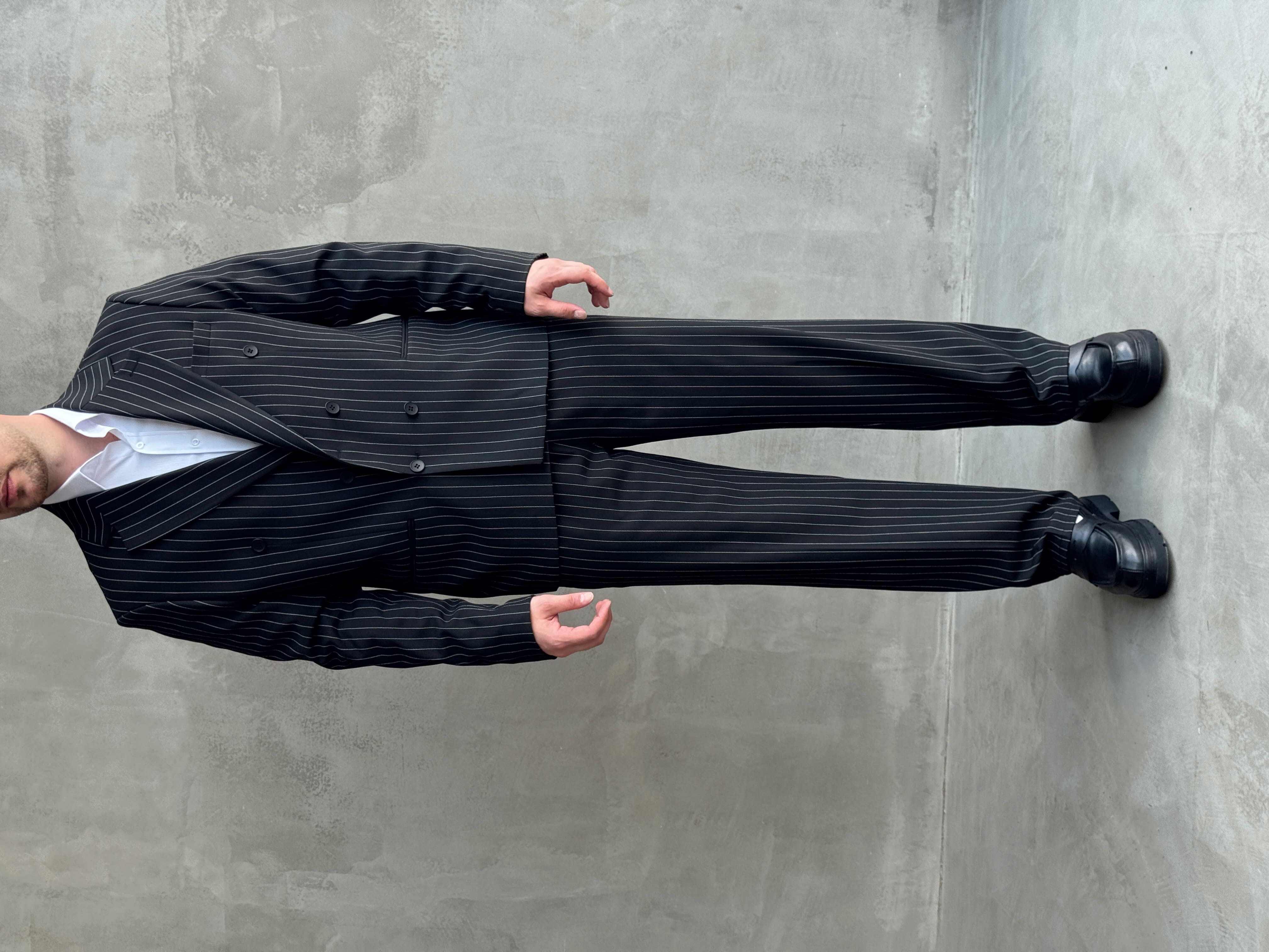 Erkek Business Collection Oversize Kalıp Kruvaze Model Çizgili Takım Elbise-Siyah(E1787)