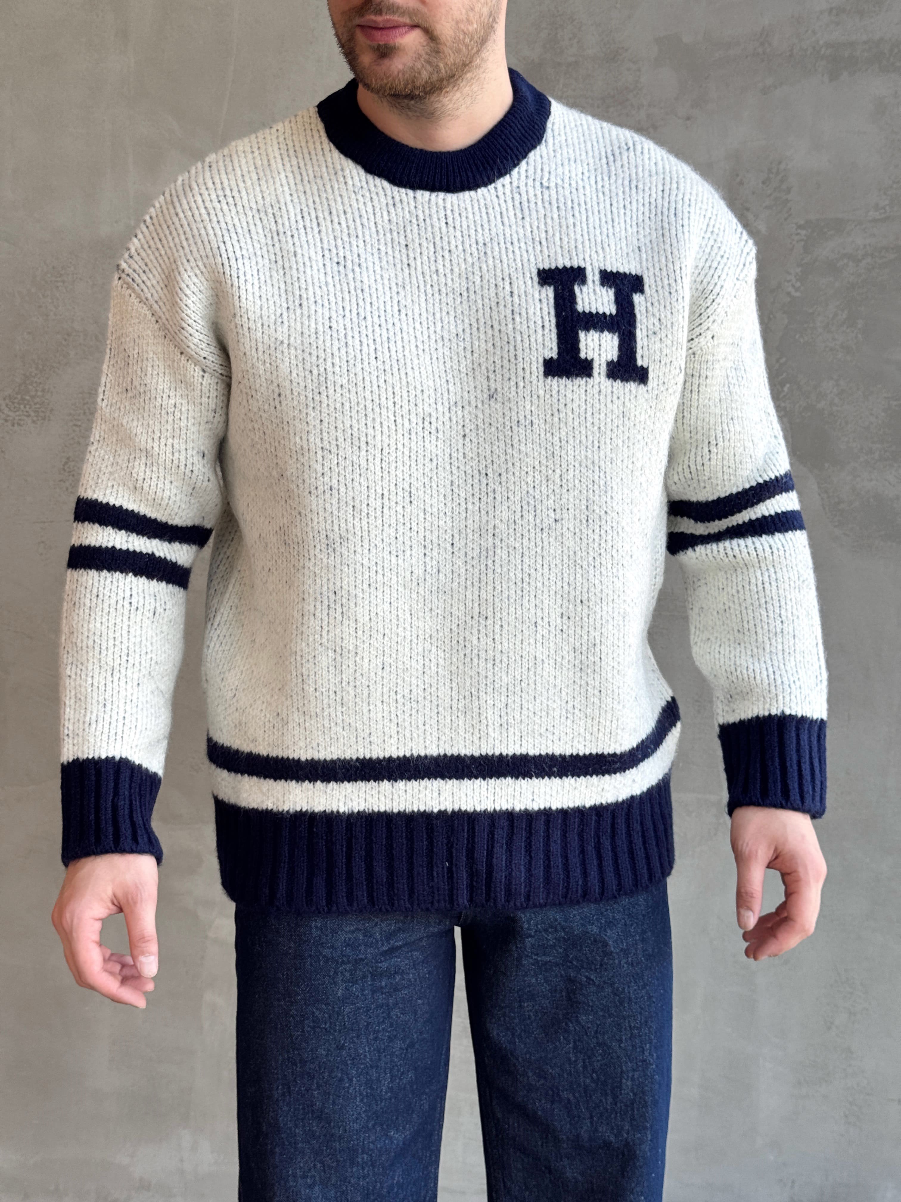 Erkek Elit Kalite Oversize Kalıp Bisiklet Yaka Hell Logo detay Triko Kazak-Beyaz(E1567)