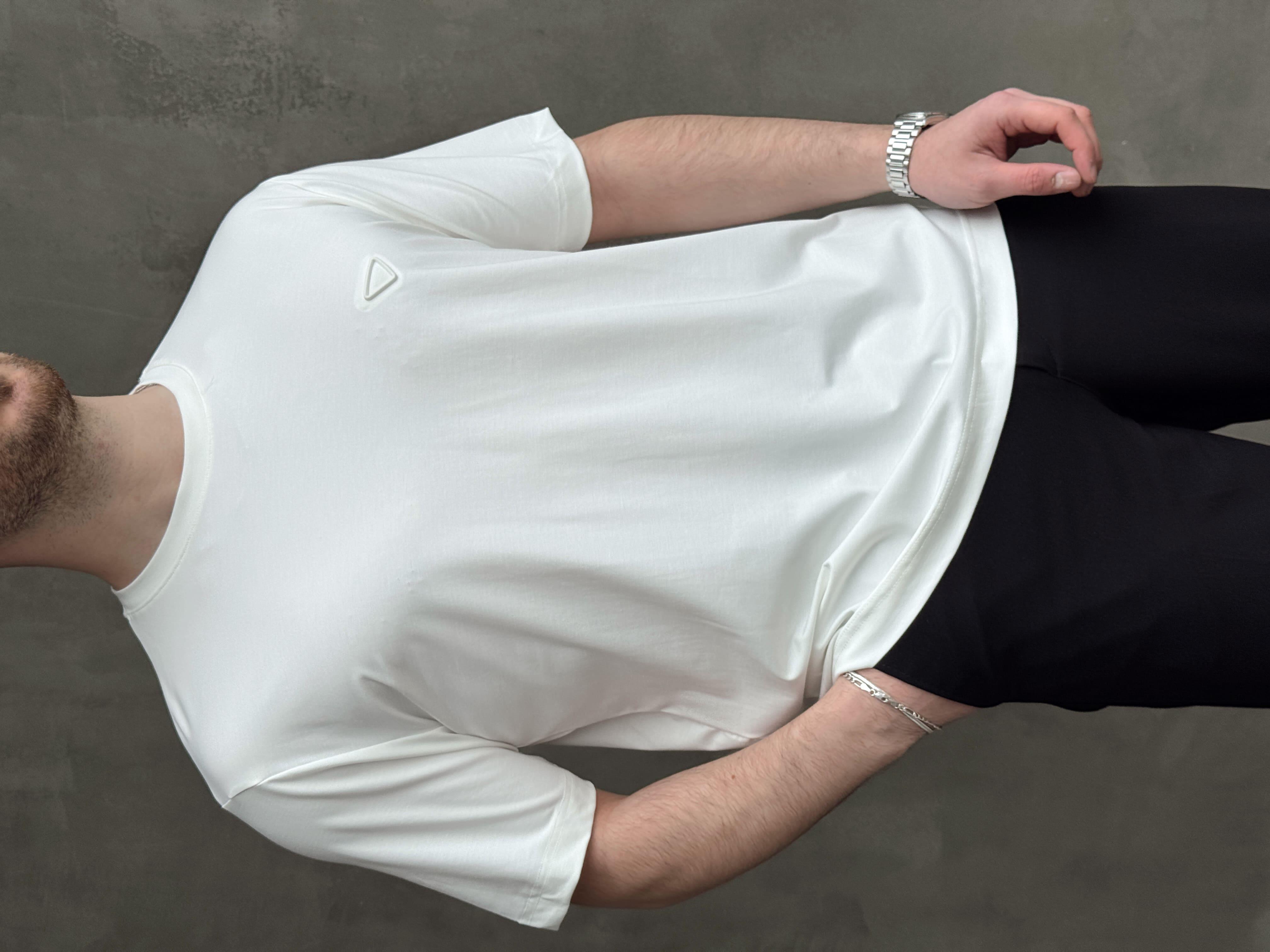 Erkek Elit Kalite Oversize Kalıp Logo Detaylı Modal Kumaş T-Shirt-Beyaz(E1645)