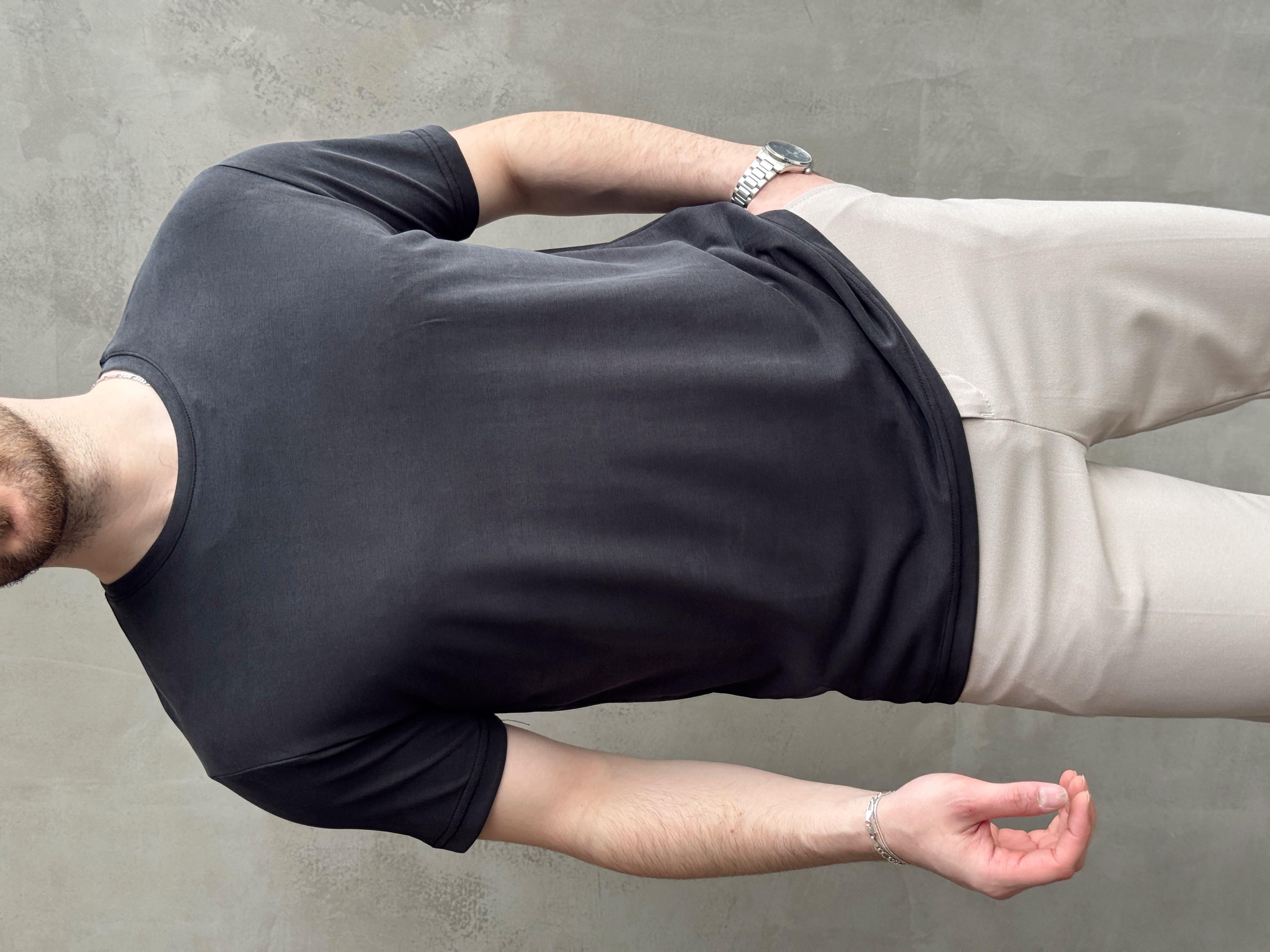 Erkek Özel Premium Seri Regular Fit Bisiklet Yaka Modal Kumaş Düz T-Shirt-Siyah(E1680)