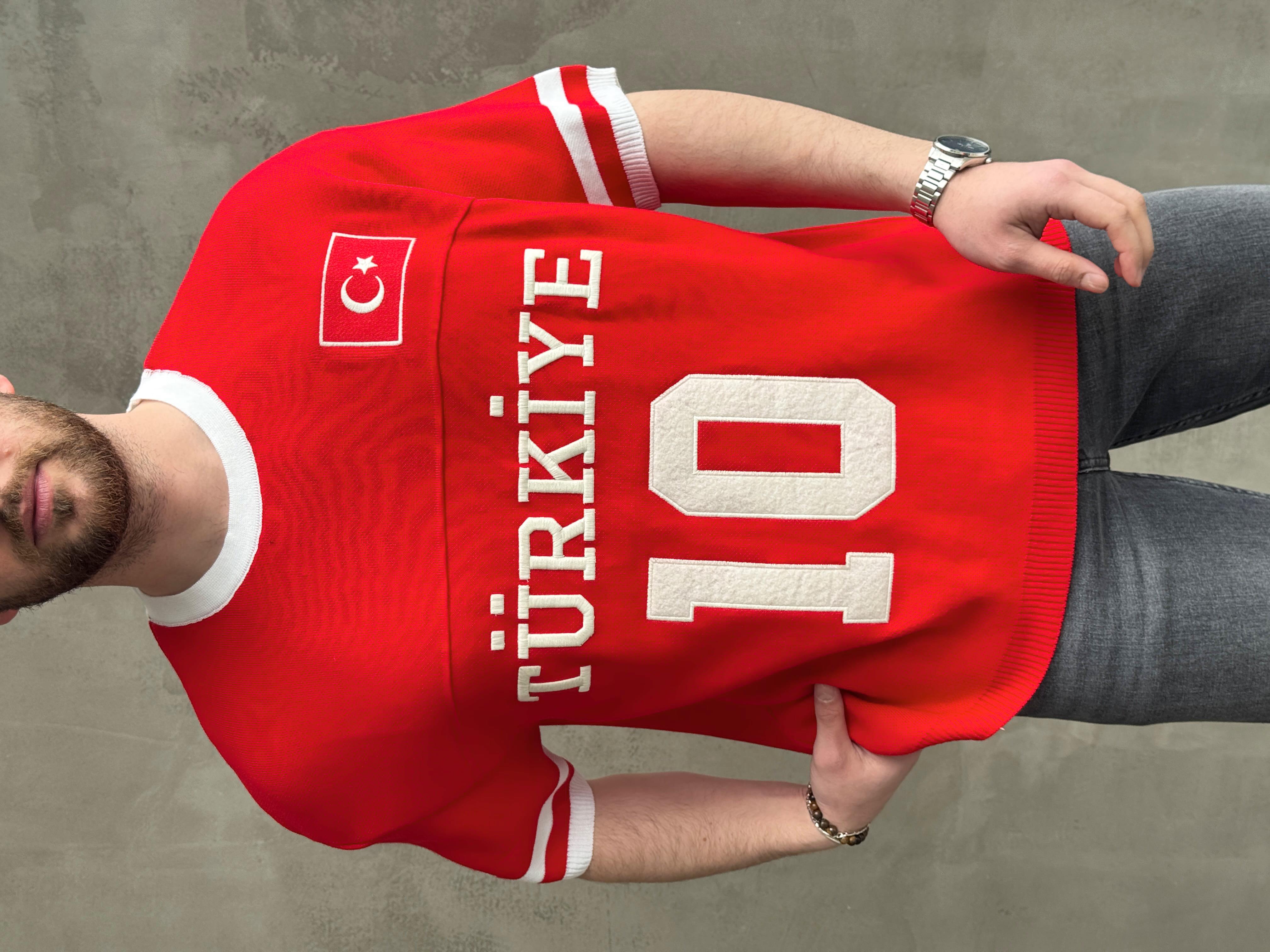 Erkek Premium Kalite Oversize Kalıp V Yaka Türkiye Nakışlı Triko T-Shirt-Kırmızı(E1668)Ketench