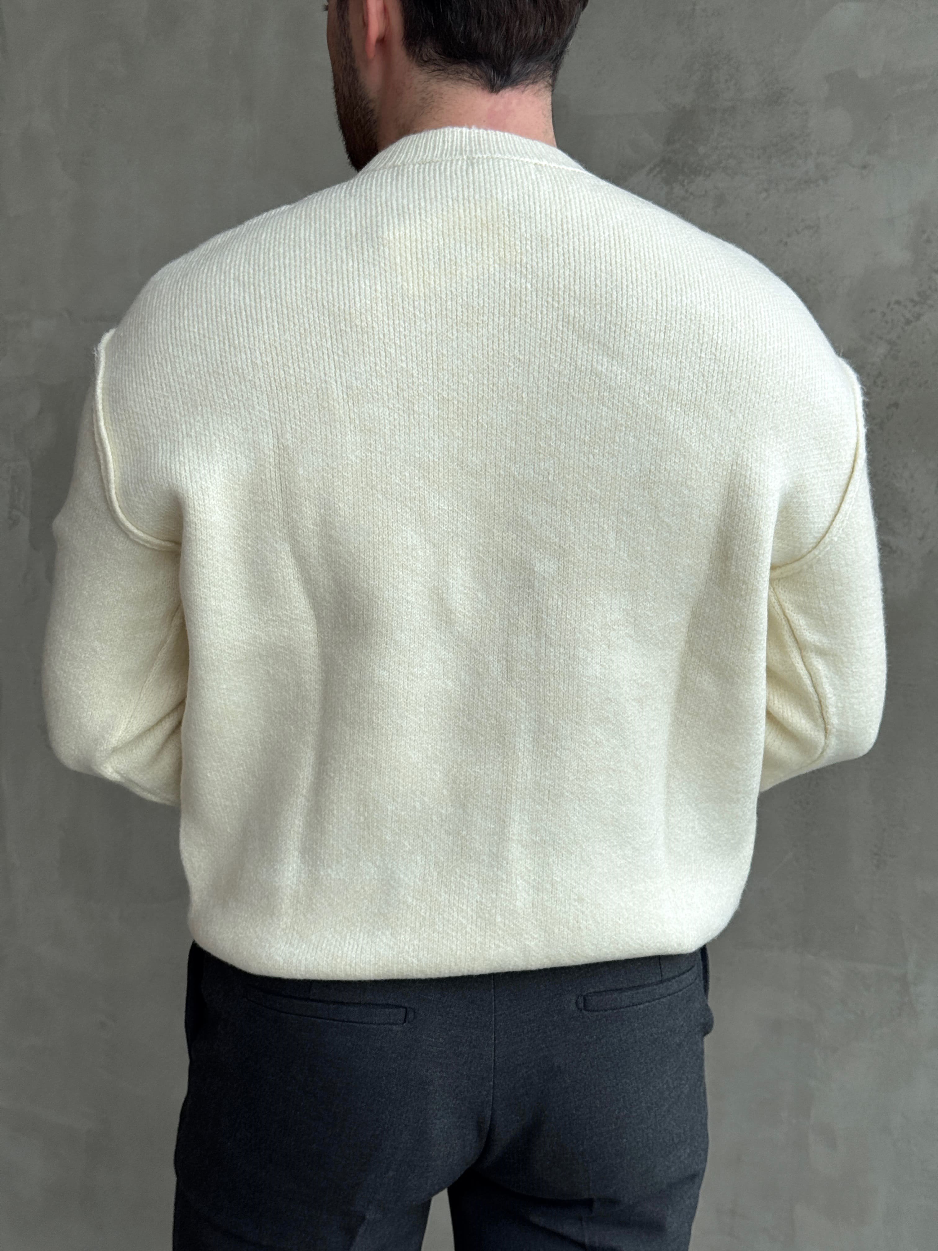 Erkek Trend Model Oversize Kalıp Pis Dikişli Kalp Nakışlı Triko Kazak-Ekru(E1851)