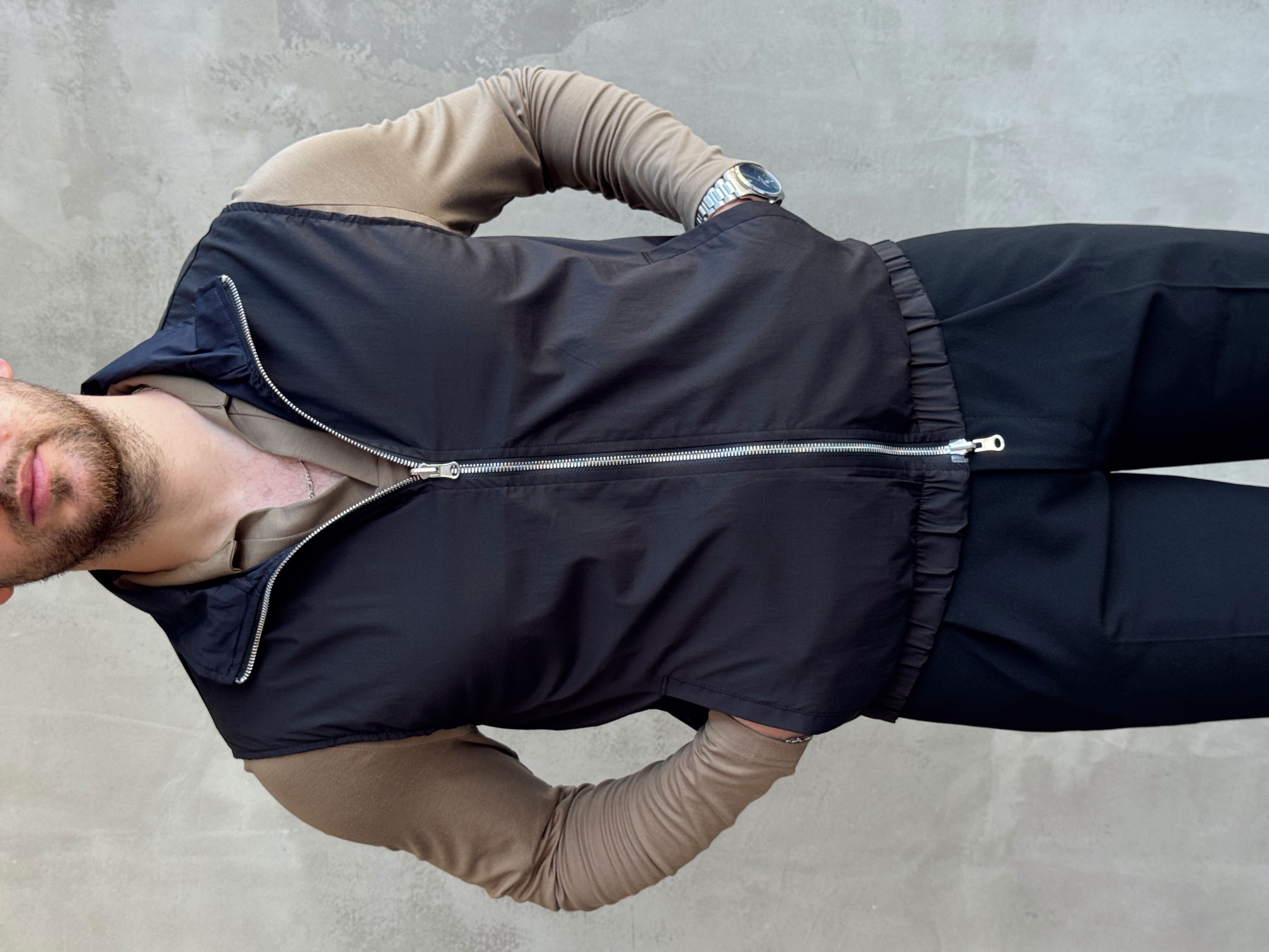 Erkek Trend Model Regular Fit Dokuma Kumaş Çift Taraf Görünümlü Yelek-Siyah/Lacivert(E1812)