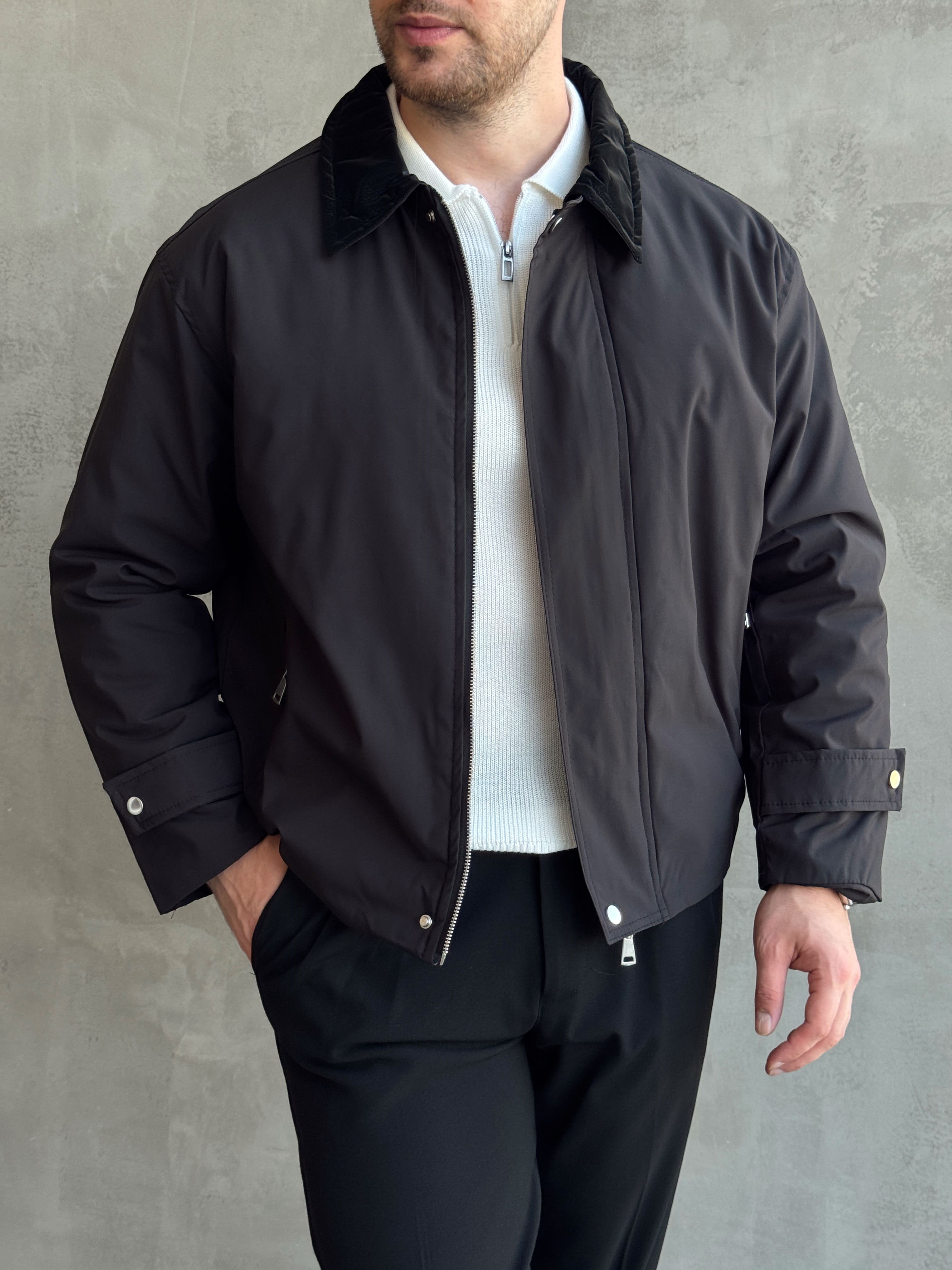 Erkek Yeni Sezon Regular Fit Kesim Yaka Detaylı Fermuar Cepli Dokuma Kumaş Ceket-Siyah(E1799)Ketench