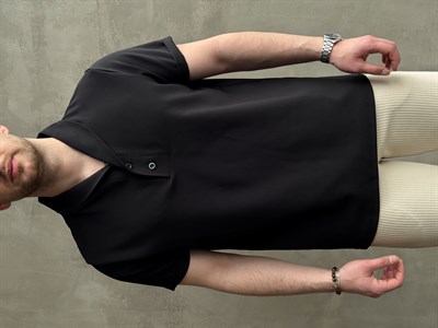 Erkek Elit Kalite Oversize Kalıp Kolu Kendiğiliğinden Katlı Düğme Detay Polo Yaka T-Shirt-Siyah(E1736)