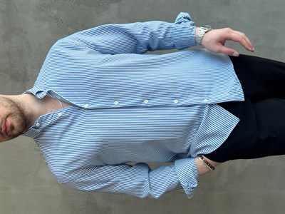Erkek Ofis Stili Oversize Kalıp Yaka Düğmeli Çizgi Detaylı Gofre Kumaş Gömlek-Mavi(E1697)