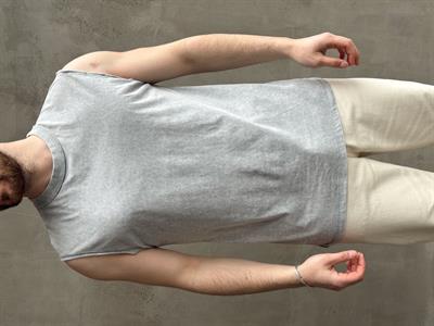 Erkek Özel Seri Yıkama Detay Oversize Kalıp Bisiklet Yaka Sıfır Kol T-Shirt-Gri(E1672)