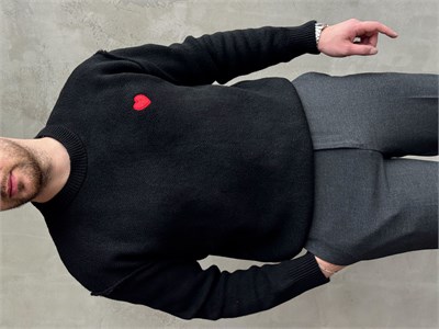 Erkek Trend Model Oversize Kalıp Pis Dikişli Kalp Nakışlı Triko Kazak-Siyah(E1851)