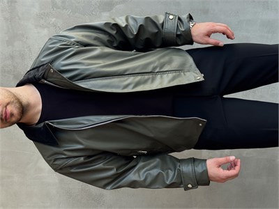 Erkek Yeni Sezon Regular Fit Kesim Yaka Detaylı Fermuar Cepli Deri Ceket-Haki(E1800)
