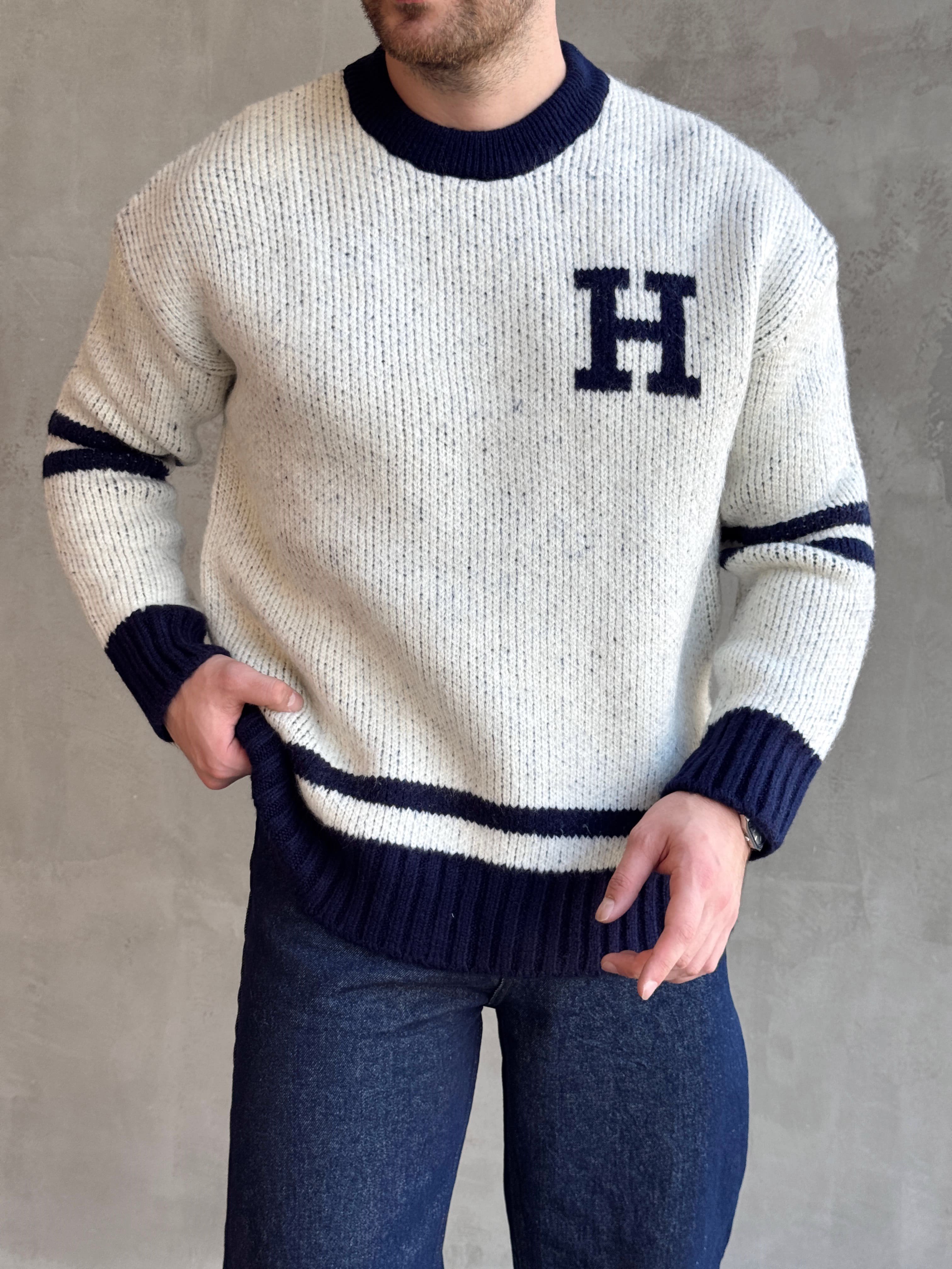 Erkek Elit Kalite Oversize Kalıp Bisiklet Yaka Hell Logo detay Triko Kazak-Beyaz(E1567)Ketench